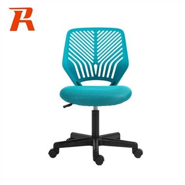 Vaikai studijuoja pirmininką